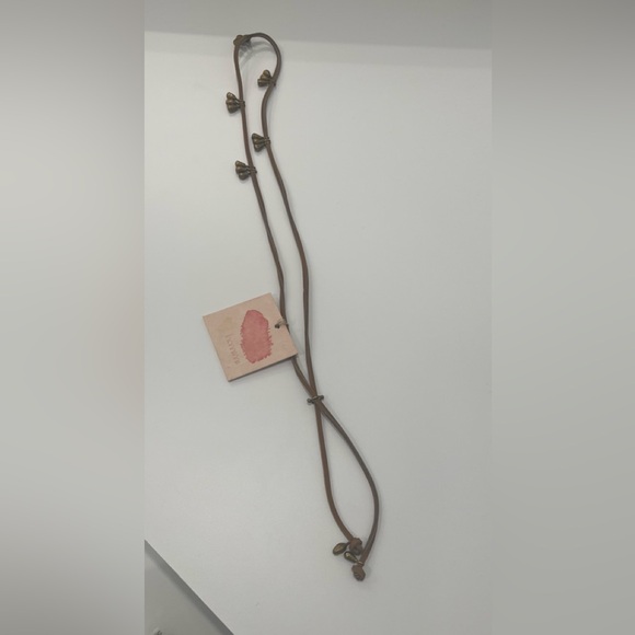 Hamimi Design Jewelry - Elegant Brown Necklace with Leaf Accents